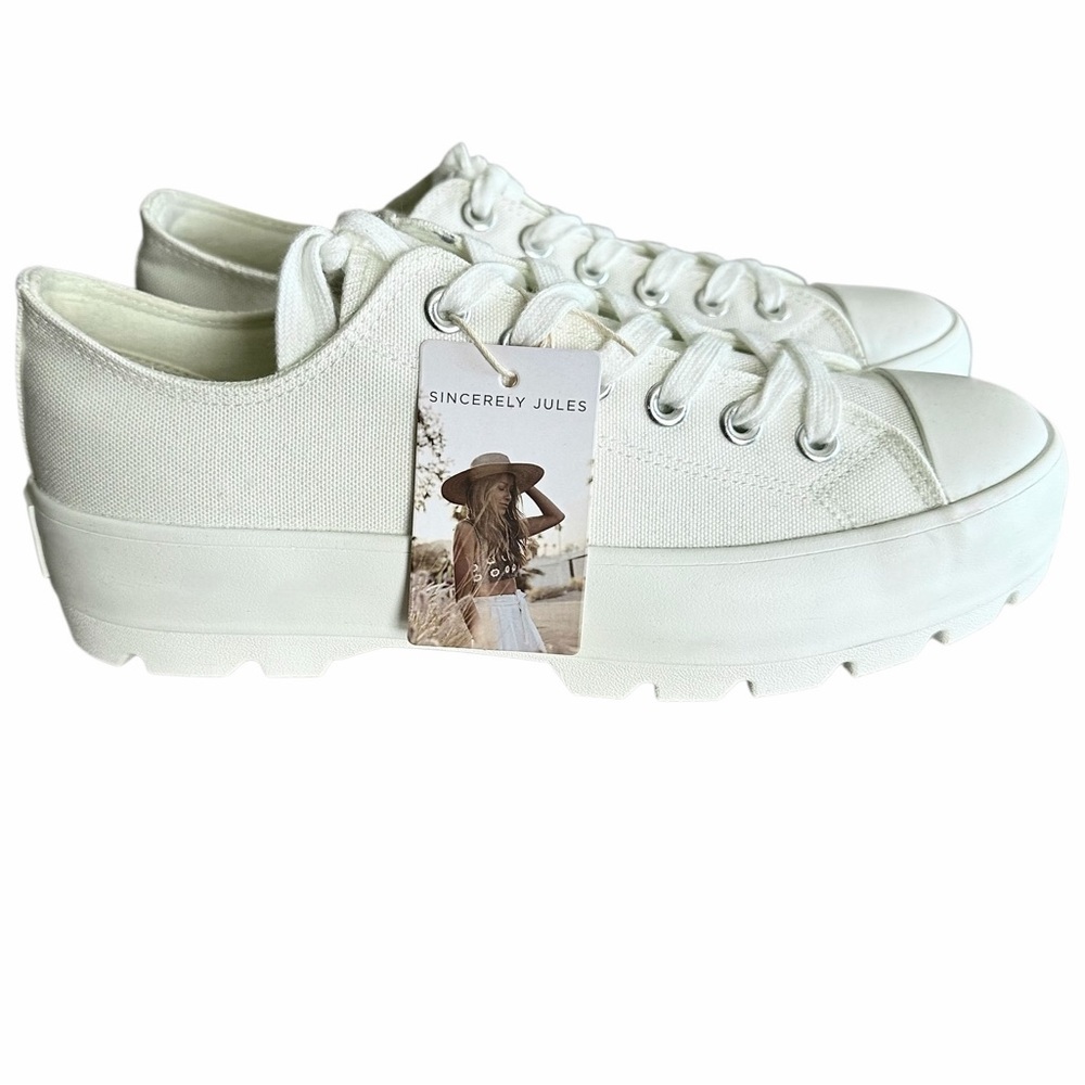 Bionica White Low-Top Platform Sneakers New with Tags Size 10 Sporty Lightweight
